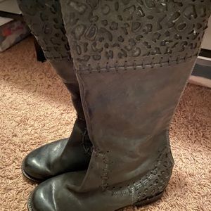 Corral boots